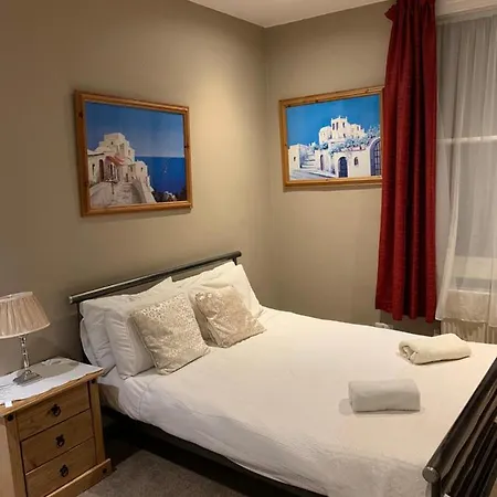 44 Wigginton Road Bed & Breakfast