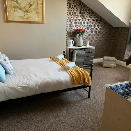 44 Wigginton Road Bed & Breakfast