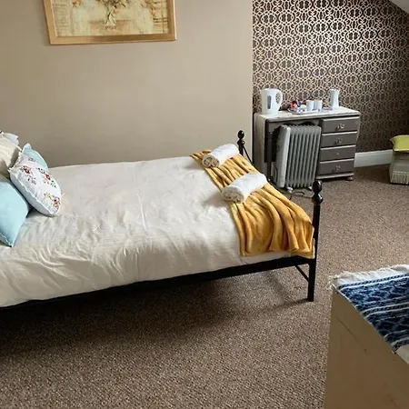44 Wigginton Road *